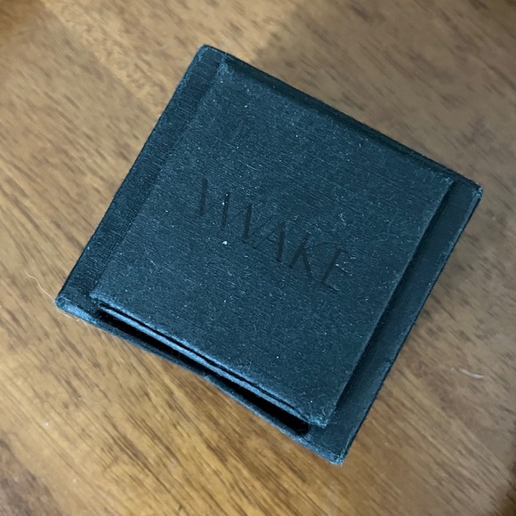 Wwake Diamond and Opal Circle Gold Earrings - Picture 4 of 5